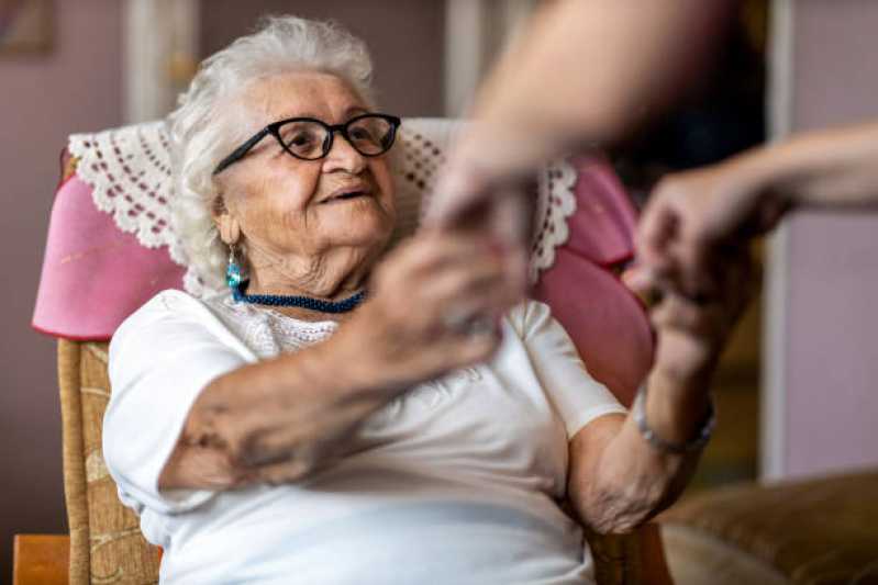 Acompanhante de Idosos Hospitalar Contratar Vila Curuçá - Acompanhante de Idoso com Alzheimer
